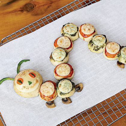 Creative Pizza Appetizer Food Decoration Idea In Caterpillar  ShapeEasy Food Decoration Ideas