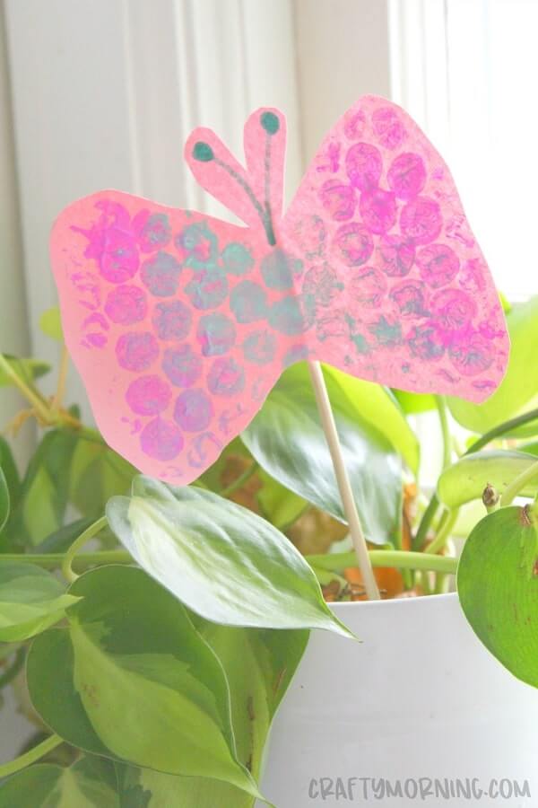 Cute Bubble Wrap Butterfly Stamp Art Idea For Kids At Home
