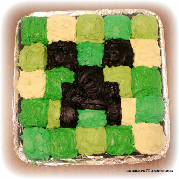 DIY & Easy Minecraft Creeper Cupcake Cake Decoration For Birthday
