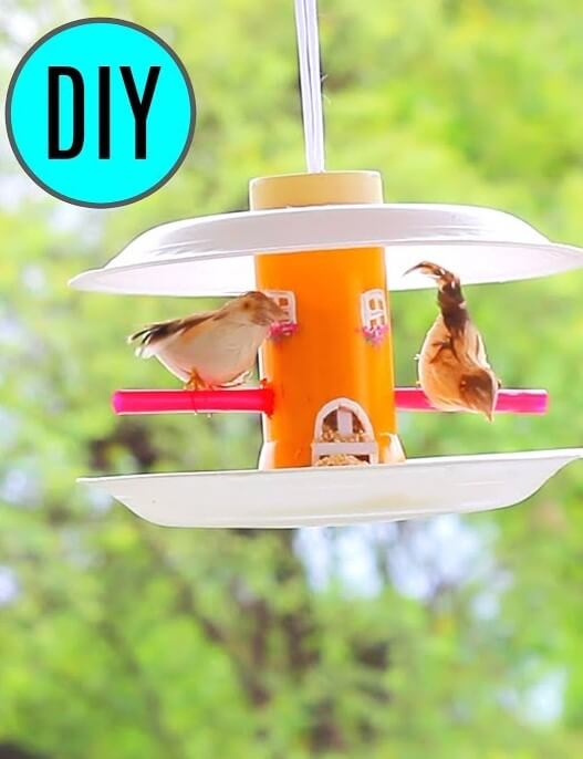 DIY Bird Feeder Craft Idea With Recycled Material Recycled Plastic Bottle Bird Feeders - Easy DIYs