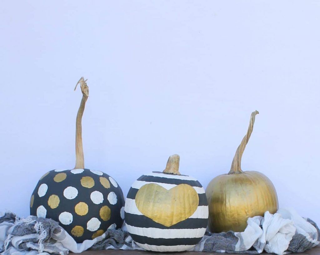 Easy Black & Golden Pumpkin Painting Ideas For Halloween Decoration