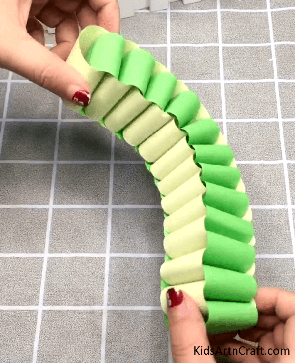 Beautiful Caterpillar Craft Idea Using paper For Kids with Instructions