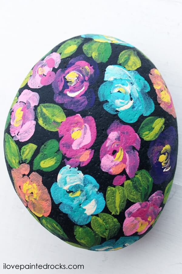 Easy To Make Flower Painted Stone Art Patterns