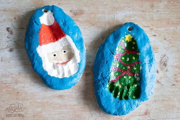 Fun And Easy Salt Dough Footprint Christmas Christmas Craft Activity Handmade Salt Dough Ideas For Christmas
