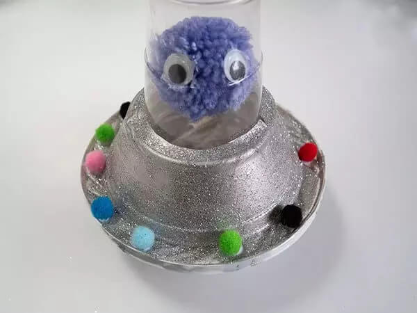 Fun-To-Make Alien Flying saucer Craft For Space Project