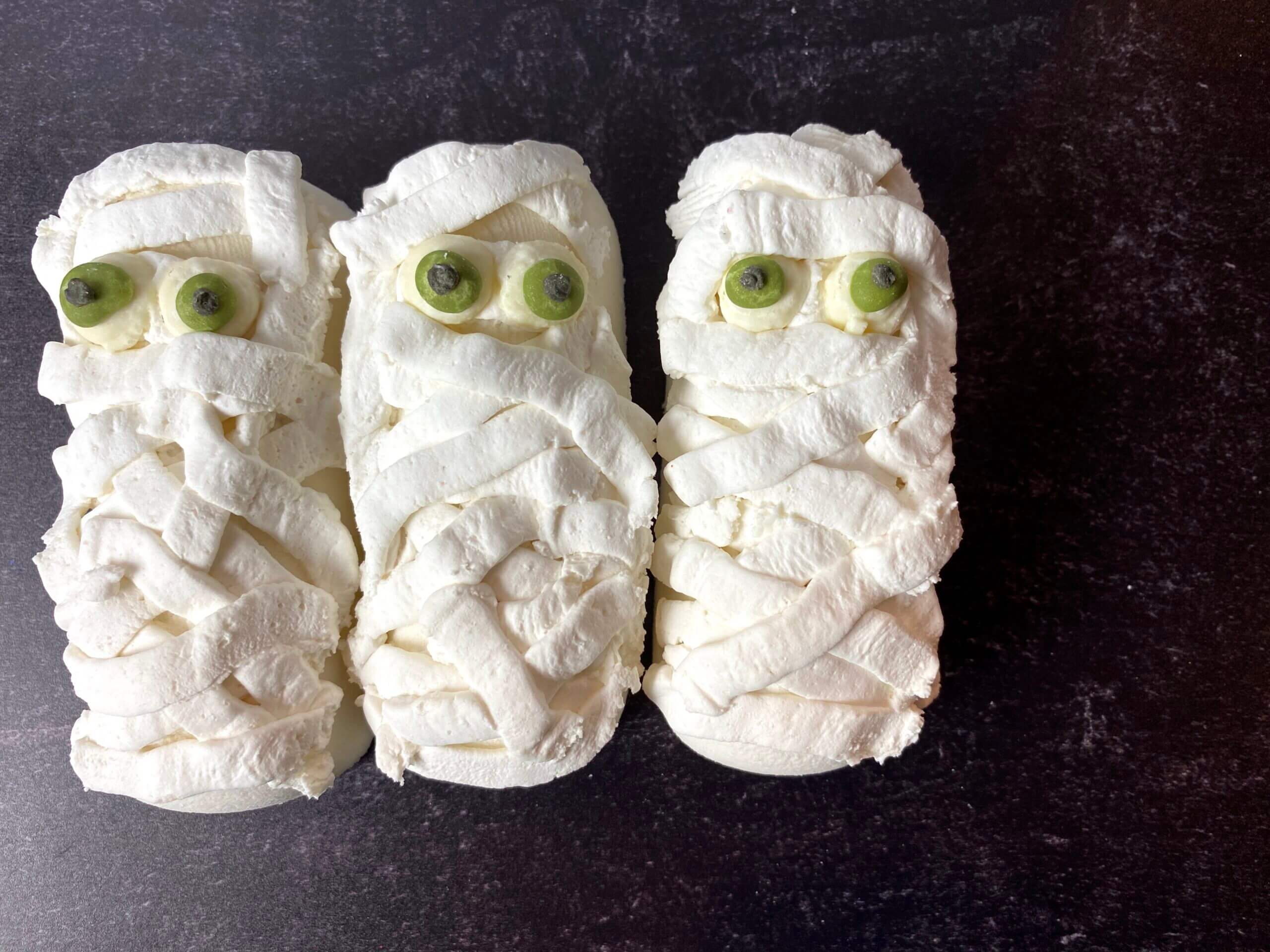 Halloween Mummy Bath Bomb Recipe Made With Baking Soda & Citric Acid Halloween Bath Bomb Craft Ideas