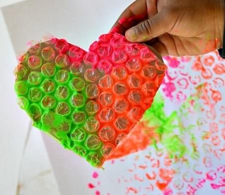 Heart-Shaped Bubble Wrap Stamp Painting Art Idea For Kids