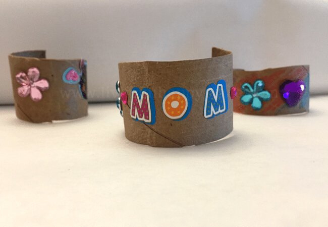 Homemade Bracelet Gift For Mother's Day With Paper Towel Roll