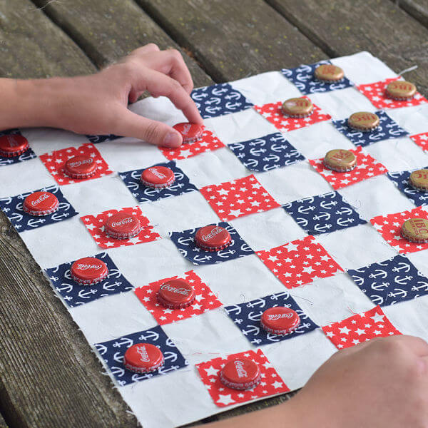 No Sew Outdoor Checkerboard Game Craft Activity For KidsDIY Checkerboard Game Crafts