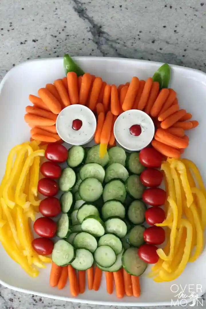 Owl-Shaped Veggie Salad Tray Decoration For Dining TableBest salad decoration ideas