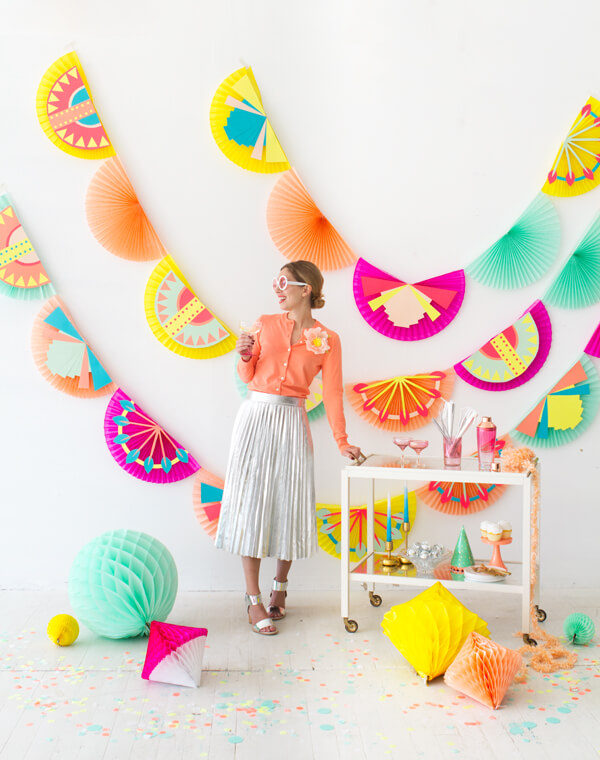 Pretty Colorful Fan Shaped Garland For Party Decoration DIY Garland Ideas 