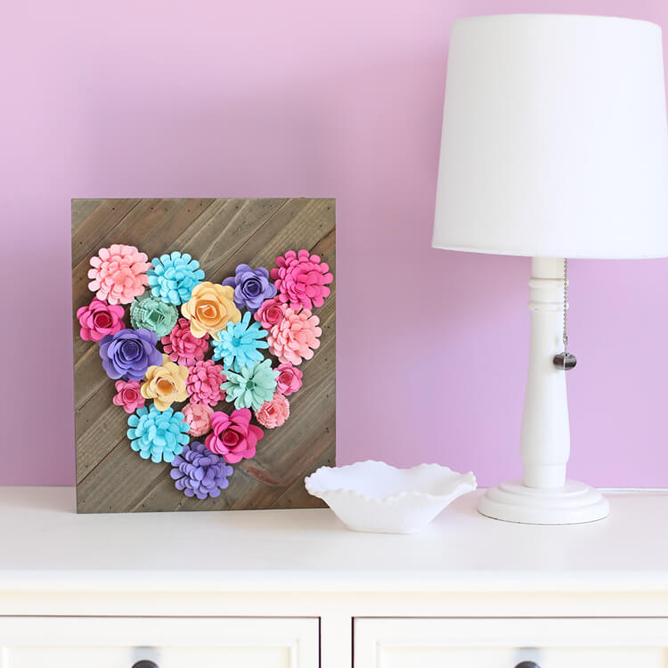 Quick & Easy Rolled Paper Flower Craft Template With Cricut Machine