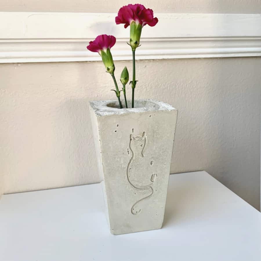 Simple & Easy Cement Tall Vase DIY Ideas for Decor