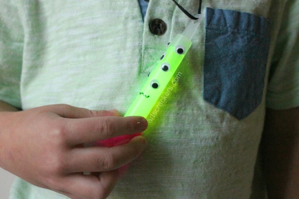 Simple Glowing Alien Pendant Craft Idea for Kids