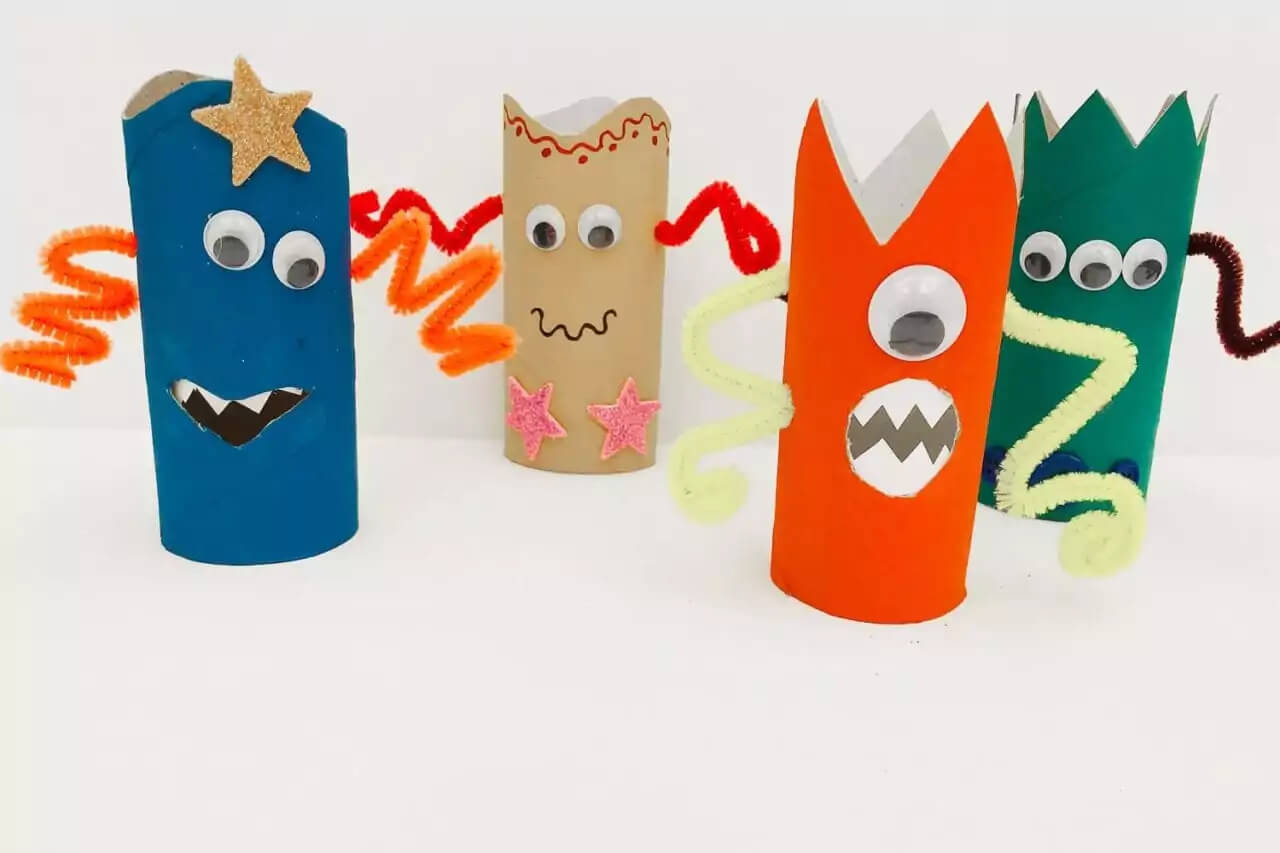 Simple Toilet Paper Roll  & Pipe Cleaner Monsters Craft For Kids