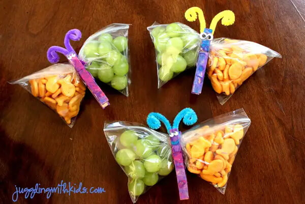 Snack Bag Decoration Idea In Butterflies Shape Using Clothespin & Pipe Cleaners