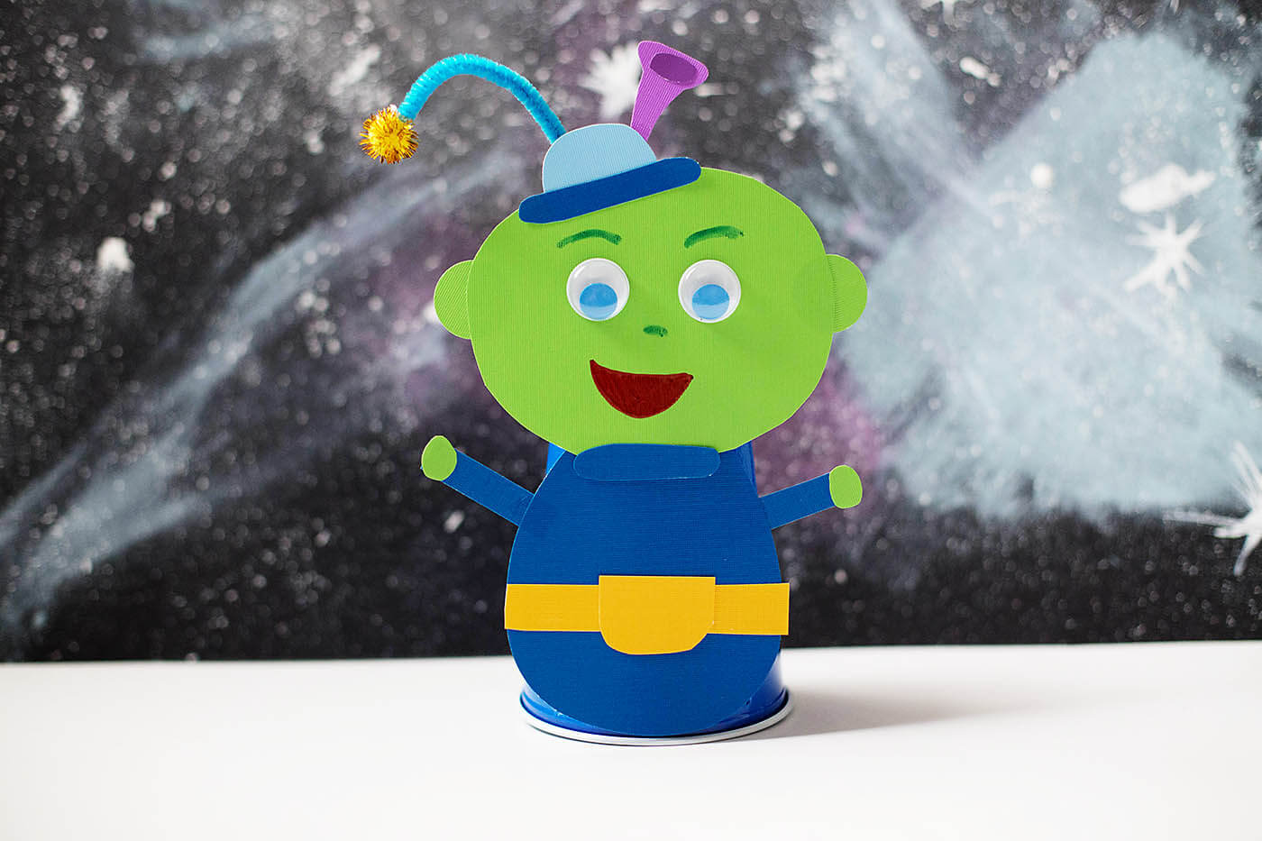 Space Activity: Cute Jumping Alien For Preschoolers