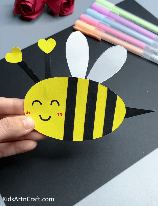 Beautiful & Simple Bumble Bee Craft With Paper For Kids You'll Want To Make Too!