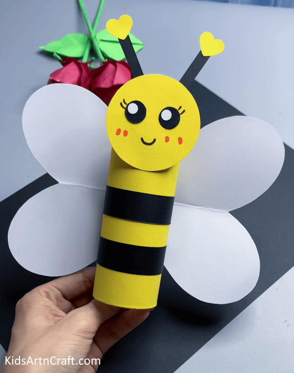 Easy & Simple Bee Paper Craft For Preschoolers You'll Want To Make Too!