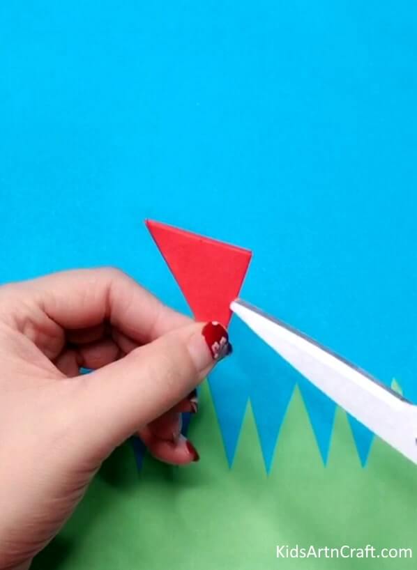 Simple To Make Flower With Ladybug Craft Ideas For Kids Using Scissor