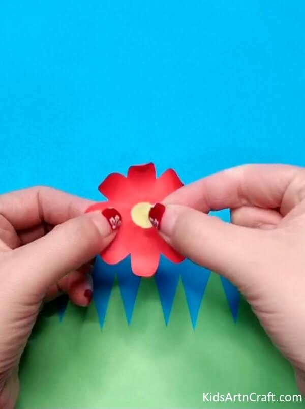 Step By Step To Make Paper Flower With Ladybug Craft Ideas For Kids