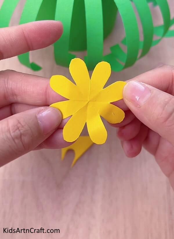 DIY Paper Flower To Make Creative Bucket Craft For Kids