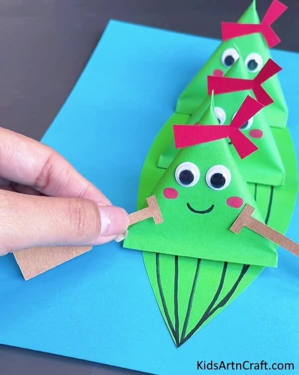 Paper Dumpling Craft Tutorial - This tutorial instructs you on how to make a Paper Dumpling. 