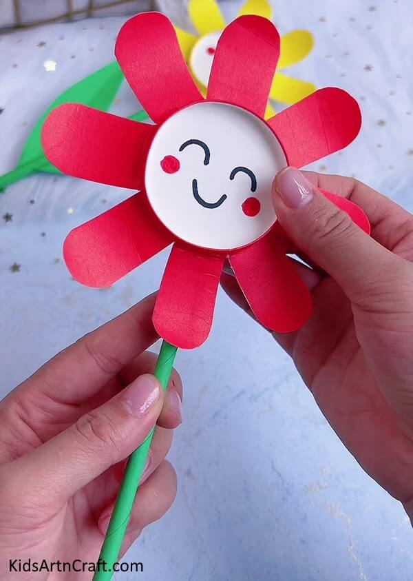 A simple paper cup flower craft suitable for preschoolers - Paper Cup Flower Craft For Preschoolers