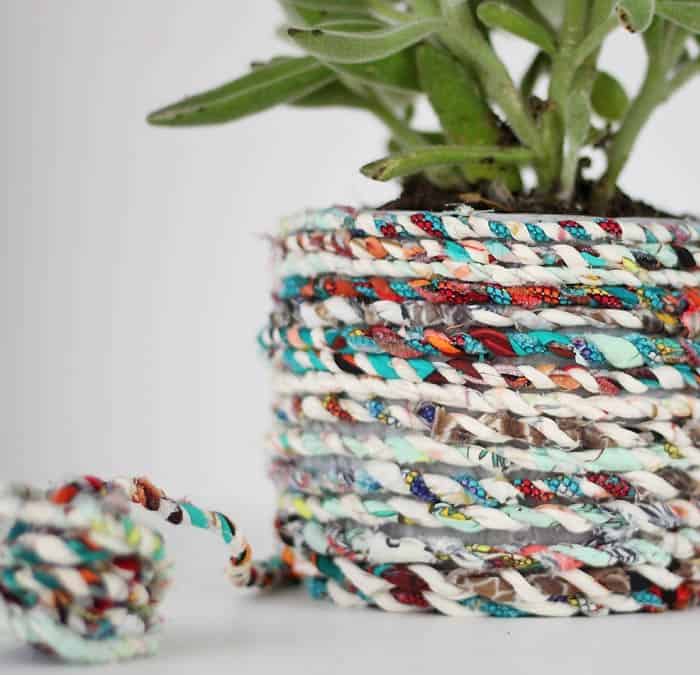 Awesome & Easy To Make Fabric Twine Potholders Craft