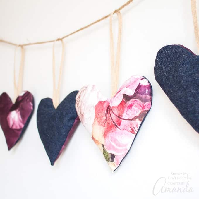 DIY Felt Heart Fabric Garland Craft For Decoration