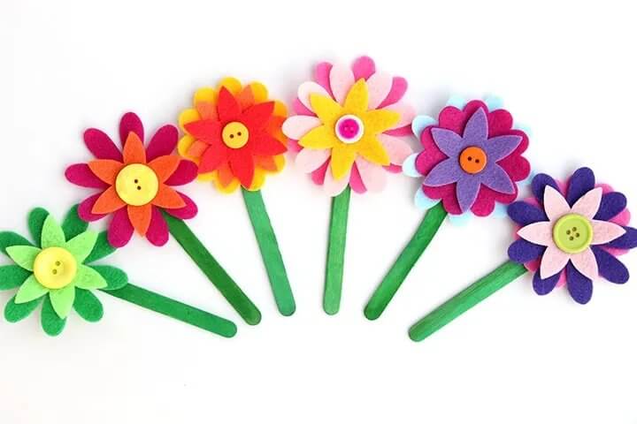 Felt Flower Bookmarks Crafts Using Cutting Machine, Popsicle Stick & Buttons