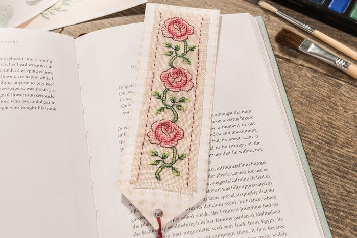 Pretty Rose Cross Pattern Stitch Bookmark Idea DIY Needlepoints Bookmark Ideas