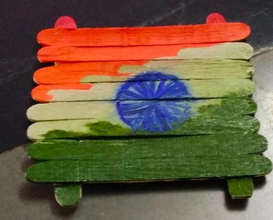 Simple & Quick Indian National Flag Craft Project For Preschoolers - An effortless tutorial on how to craft a flag with Popsicle sticks.