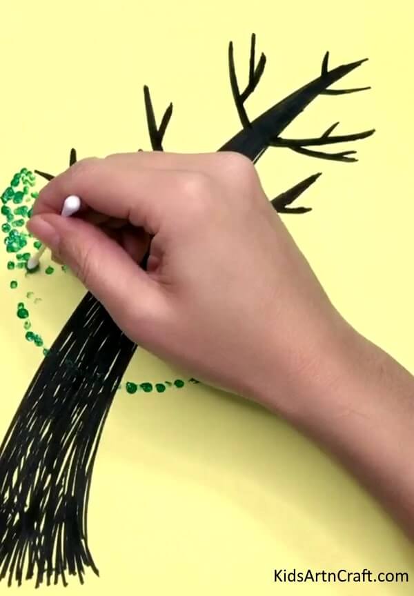 Simple Cotton Swab Tree Art for Kids - Cotton Swab Tree Painting