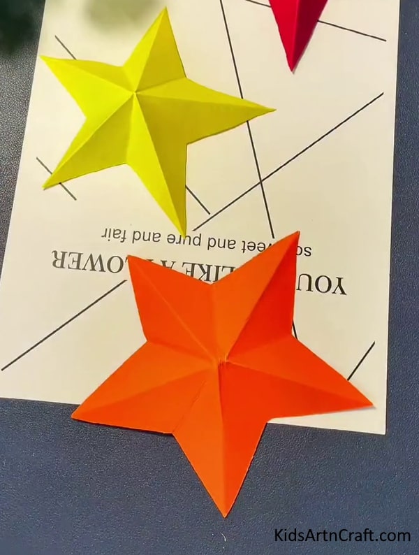 Let Your Creativity Take Flight with Crafts - 3D Paper Star