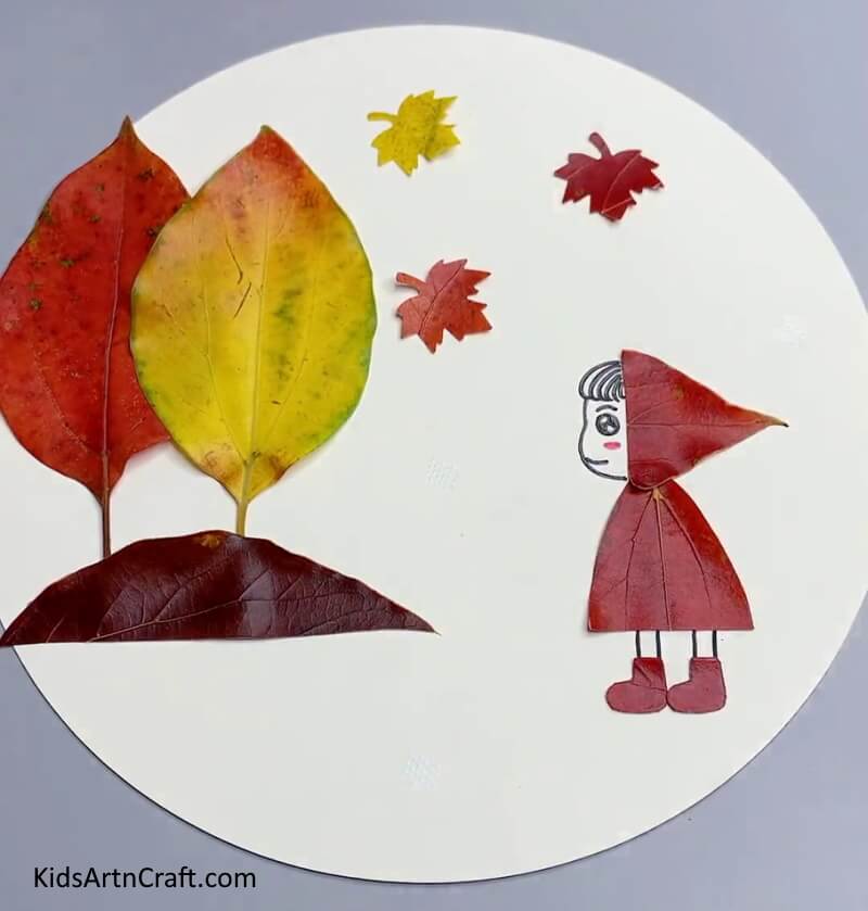 Making Craft Using Fall Leaf For Toddlers