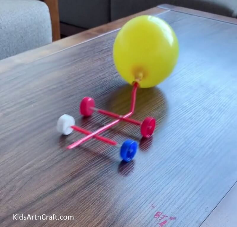 Creating a Car out of Balloons and Straws for children
