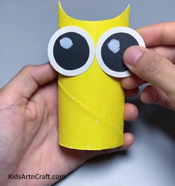 Making Eyes - Crafting an Owl From Used Cardboard Tubes With Little Ones
