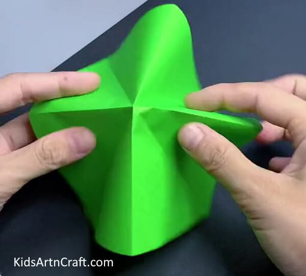 Creating the 4-Point Star Shape-Teach your kids to make a dragonfly using origami. 