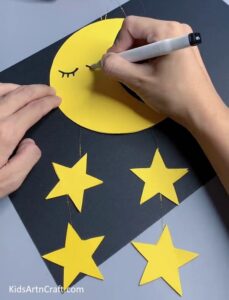 DIY Paper Moon And Star Wall hanging Craft for Kids - Kids Art & Craft