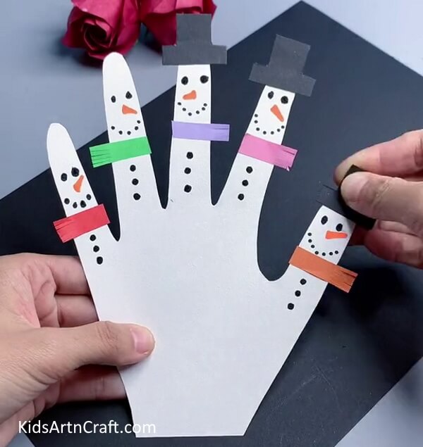 Making Black Hats - Make A Finger Puppet Quickly By Following These Instructions 