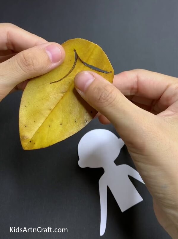 Making Hair And Body- Children's Autumn Leaf Art Step-By-Step Guide 