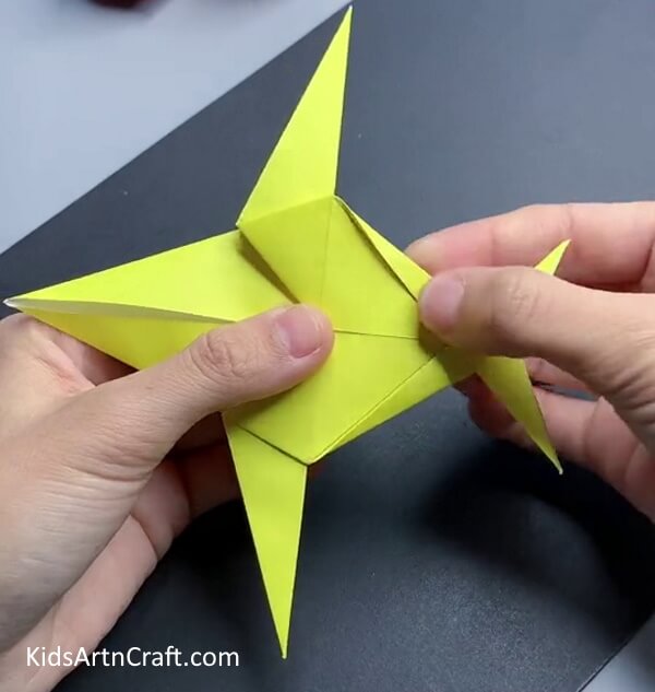 Cross Folding Triangle Sides - Tutorials To Learn How To Construct An Origami Airplane