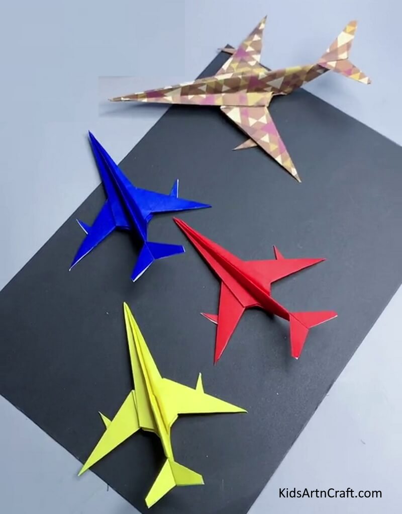 Origami Paper Airplane Is Done! - Making an origami aircraft with a detailed guide