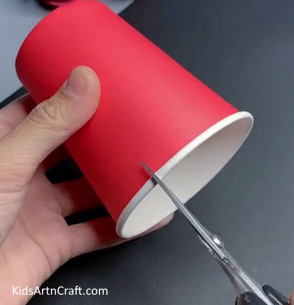 Making Small Cuts On Paper Cup - An Easy Way to Recycle Paper Cups for a Fish Craft