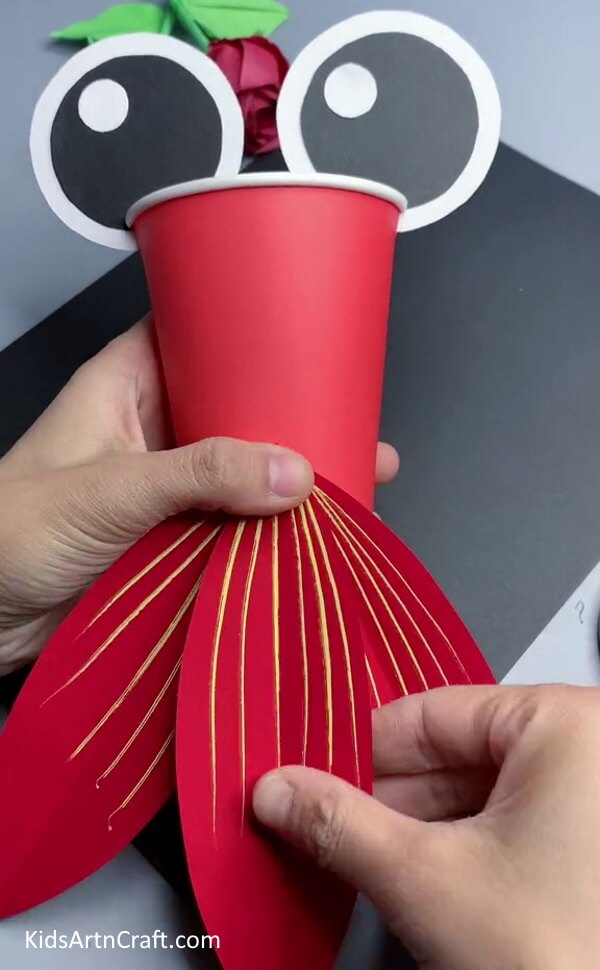 Making Tail of Fish - Crafting a Fish Out of Reused Paper Cups in a Few Simple Steps