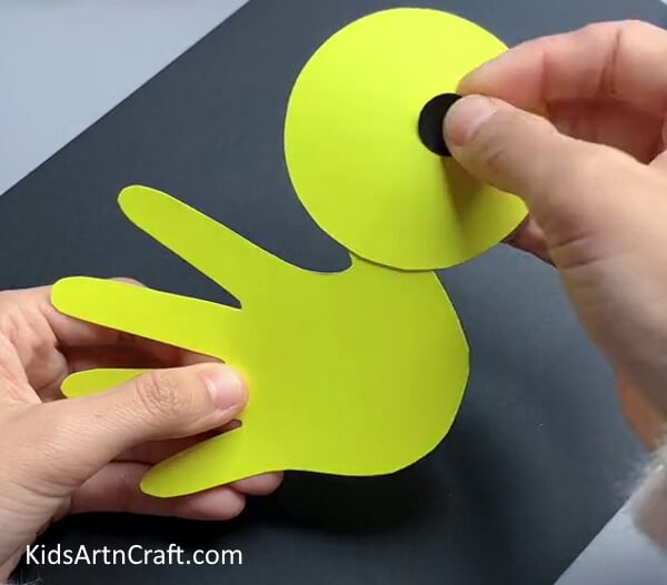 Making Eyes Of The Duck - Simple Paper Duck Art with Kids' Handprints