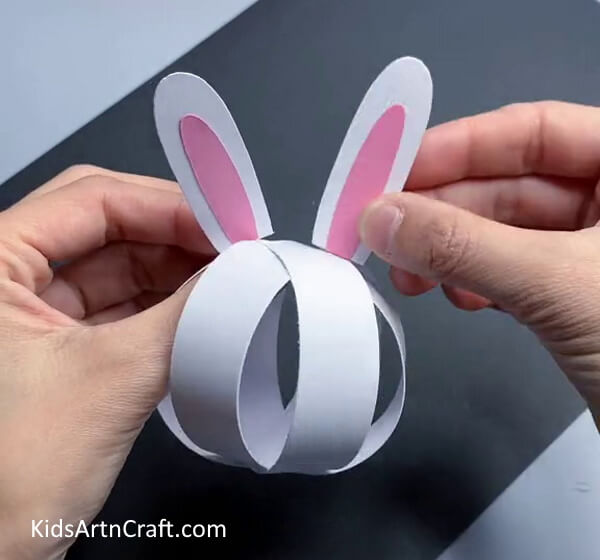 Pasting The Ears - Making a Bunny with Paper Strips is Quick and Easy for Children 
