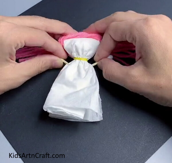 Making Hands Of The Doll - Making a Doll with Yarn and Tissue Paper