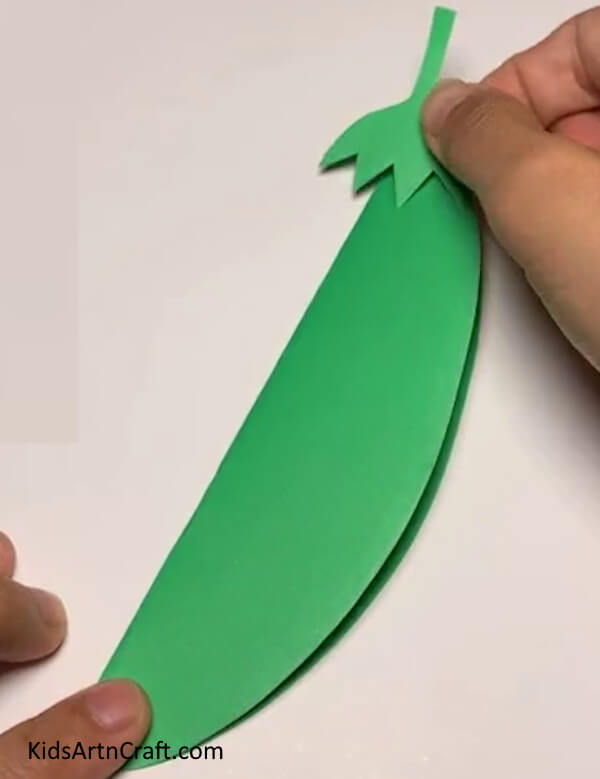 Making Leaf and Stem Construct a Paper Pea Craft with This Simple Tutorial